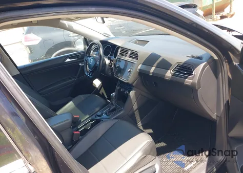 2018 Volkswagen Tiguan 2.0T Se/2.0T Sel z USA, uszkodzony, nr VIN 3VV2B7AX6JM168894